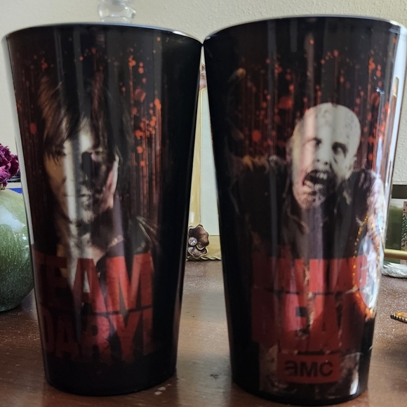 The Walking Dead glass set - Picture 4 of 6
